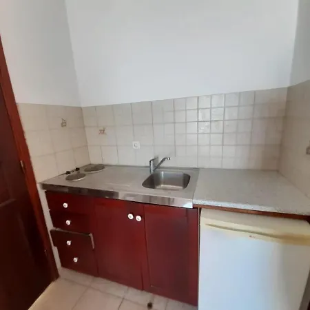 Marianthi & Hotell Pefki