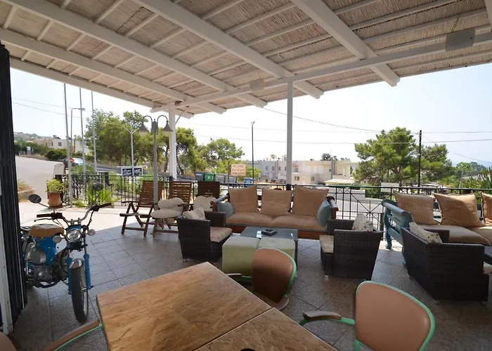 Marianthi & Hotel 3*