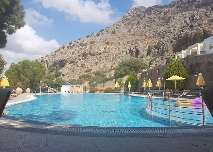 Marianthi & Hotel Pefki