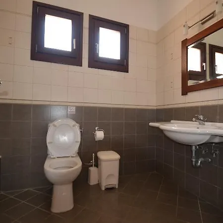 Marianthi & Hotel Pefki